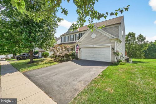 16 Jeffrey Ln, BRUNSWICK, MD, 21758-9015 | Card Image