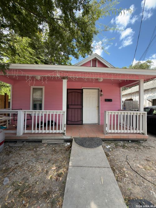 940 W Ashby Pl, San Antonio, TX, 78212-3811 | Card Image