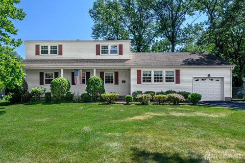 11 Glenn Ave, Green Brook, NJ, 08812-2431 | Card Image