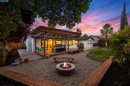 1541 Longford Ct, Walnut Creek, CA, 94598-1143 | Card Image