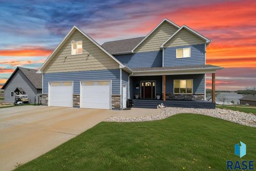 101 Lakeview Dr Drive, Hurley, SD, 57036 | Card Image