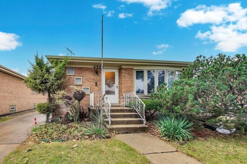 4900 N Ridgewood Ave, Norridge, IL, 60706-2960 | Card Image