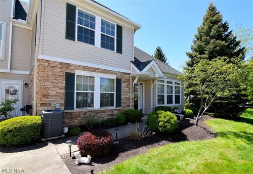 b-362 E Legend Ct, Highland Heights, OH, 44143-3776 | Card Image