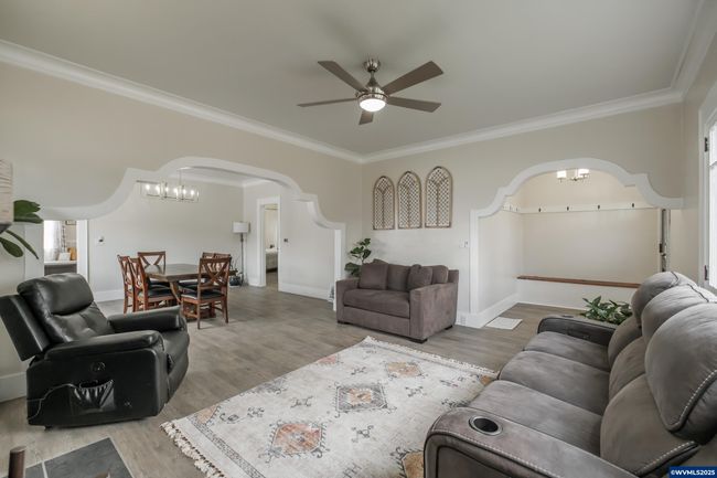 1836 Center St Ne, House other with 4 bedrooms, 1 bathrooms and null parking in Salem OR | Image 4