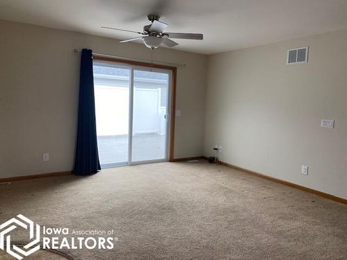 175 1st St Ne, Britt, IA, 50423-1744 | Card Image