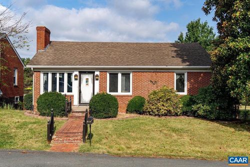 816 Monroe St, STAUNTON, VA, 24401-3533 | Card Image