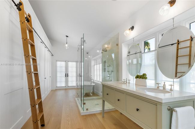1225 N Greenway Dr, House other with 5 bedrooms, 5 bathrooms and null parking in Coral Gables FL | Image 7