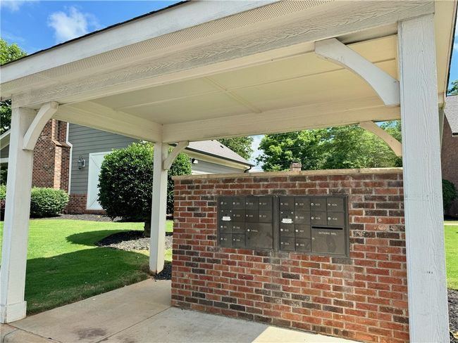 Neighborhood amenities | Image 29