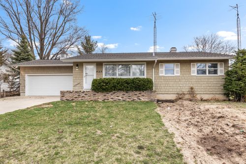 425 Artell St, Marengo, IL, 60152-3205 | Card Image