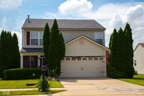 6524 Amick Way, Indianapolis, IN, 46268-8625 | Card Image