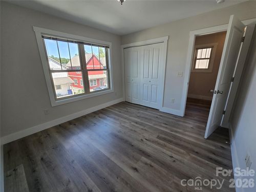 25 Wheeler Rd, Weaverville, NC, 28787-0678 | Card Image