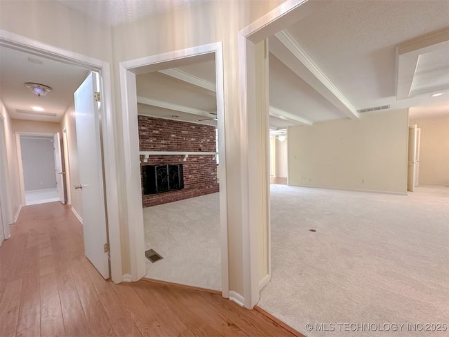 5807 S New Haven Ave, House other with 3 bedrooms, 3 bathrooms and null parking in Tulsa OK | Image 4