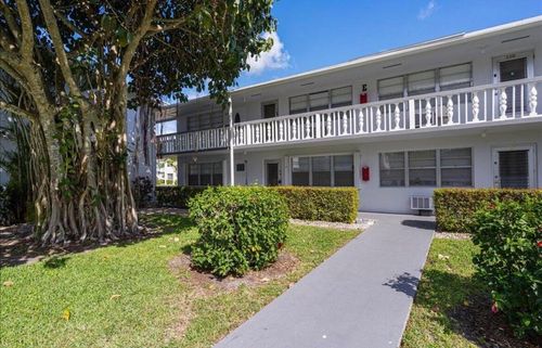 98 Cambridge E, West Palm Beach, FL, 33417-1317 | Card Image