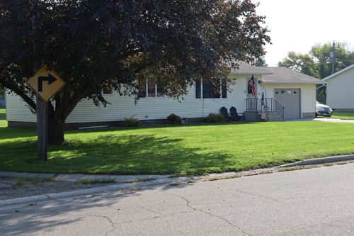 308 Lois Ave S, Herman, MN, 56248-2123 | Card Image