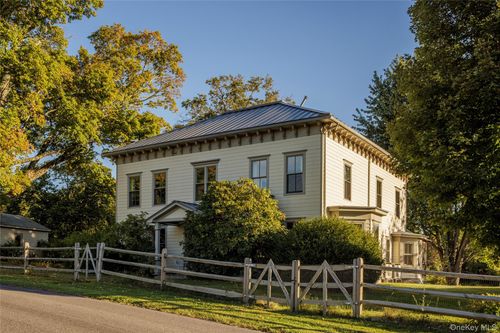 108 Wey Rd, Rhinebeck, NY, 12572-3332 | Card Image