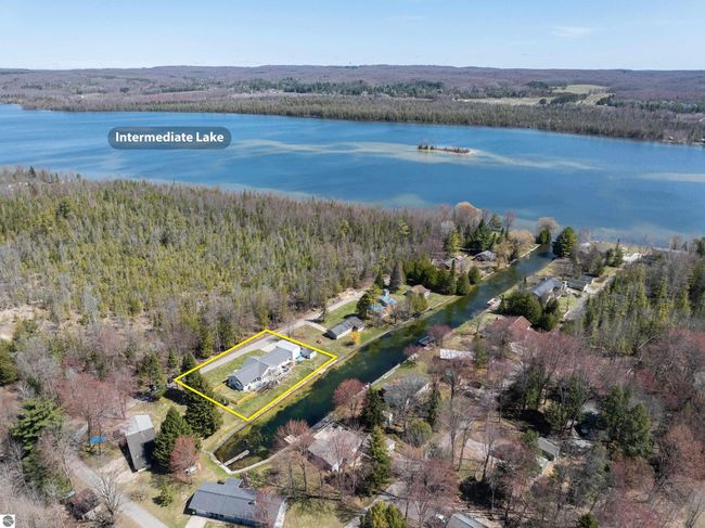 6001 N Silver Pines Dr, House other with 3 bedrooms, 2 bathrooms and null parking in Bellaire MI | Image 9