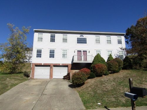 607 Cassandra Dr, Cranberry Twp, PA, 16066-6925 | Card Image
