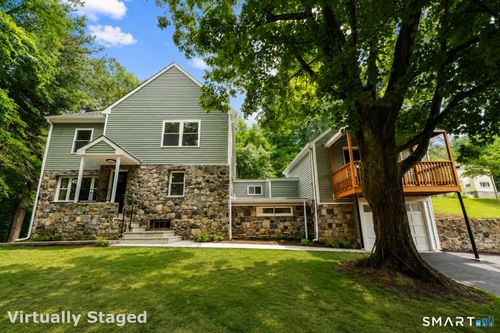 28 Spruce Mountain Rd, Danbury, CT, 06810-8258 | Card Image