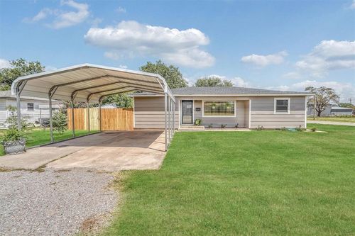 1600 N Pennsylvania Ave, Mangum, OK, 73554-1442 | Card Image