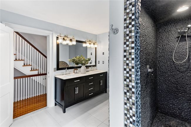 full primary bathroom on 2nd floor | Image 20