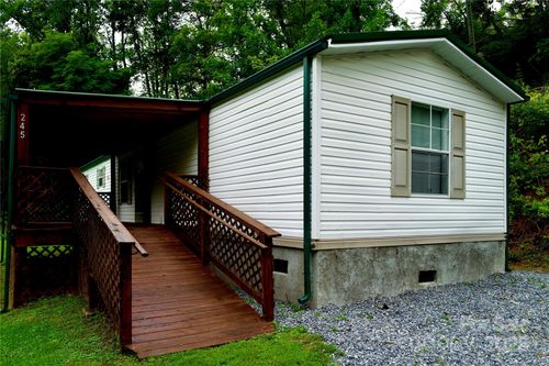 245 Berry Hill Rd, Spruce Pine, NC, 28777-5431 | Card Image