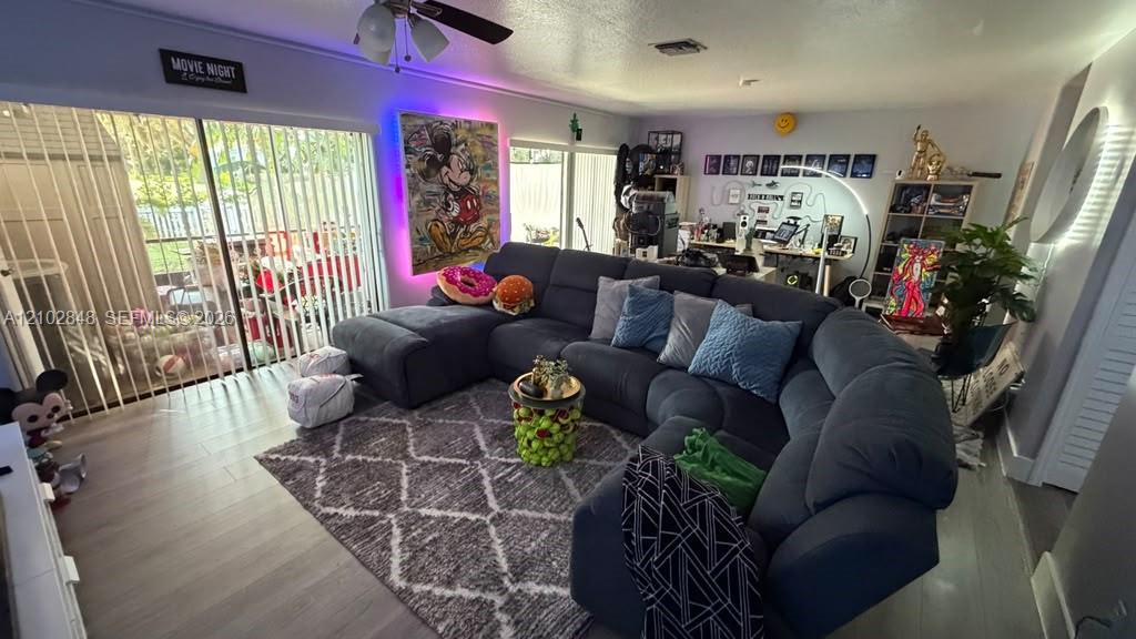 Residential Lease in Sunrise 4