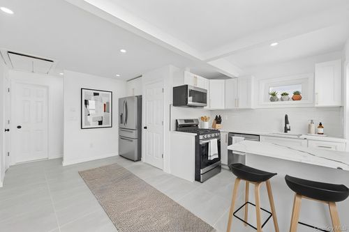 21908 131st Ave, Springfield Gardens, NY, 11413-1507 | Card Image