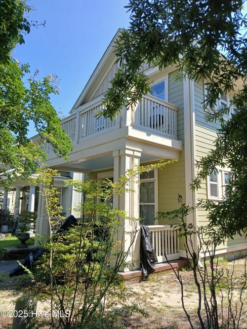 933 S 8th St, Wilmington, NC, 28401-5847 | Card Image