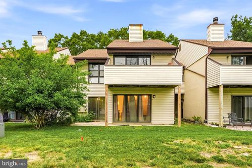 a-18 E Daisy Ln, MOUNT LAUREL, NJ, 08054-2579 | Card Image