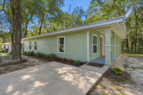 2208 Se 30th St, Gainesville, FL, 32641-0922 | Card Image