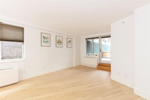 1b-116 Curzon Rd, Kew Gardens, NY, 11418 | Card Image