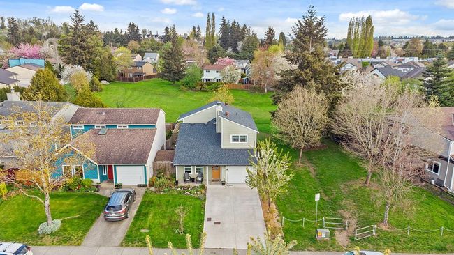 19431 61 Avenue, House other with 4 bedrooms, 1 bathrooms and 5 parking in Surrey BC | Image 34