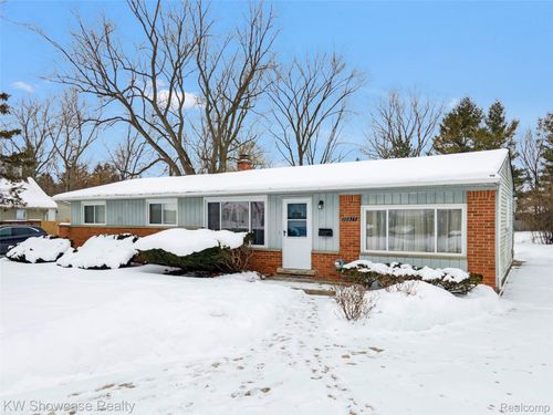 30815 Everett St, Southfield, MI, 48076-1584 | Card Image