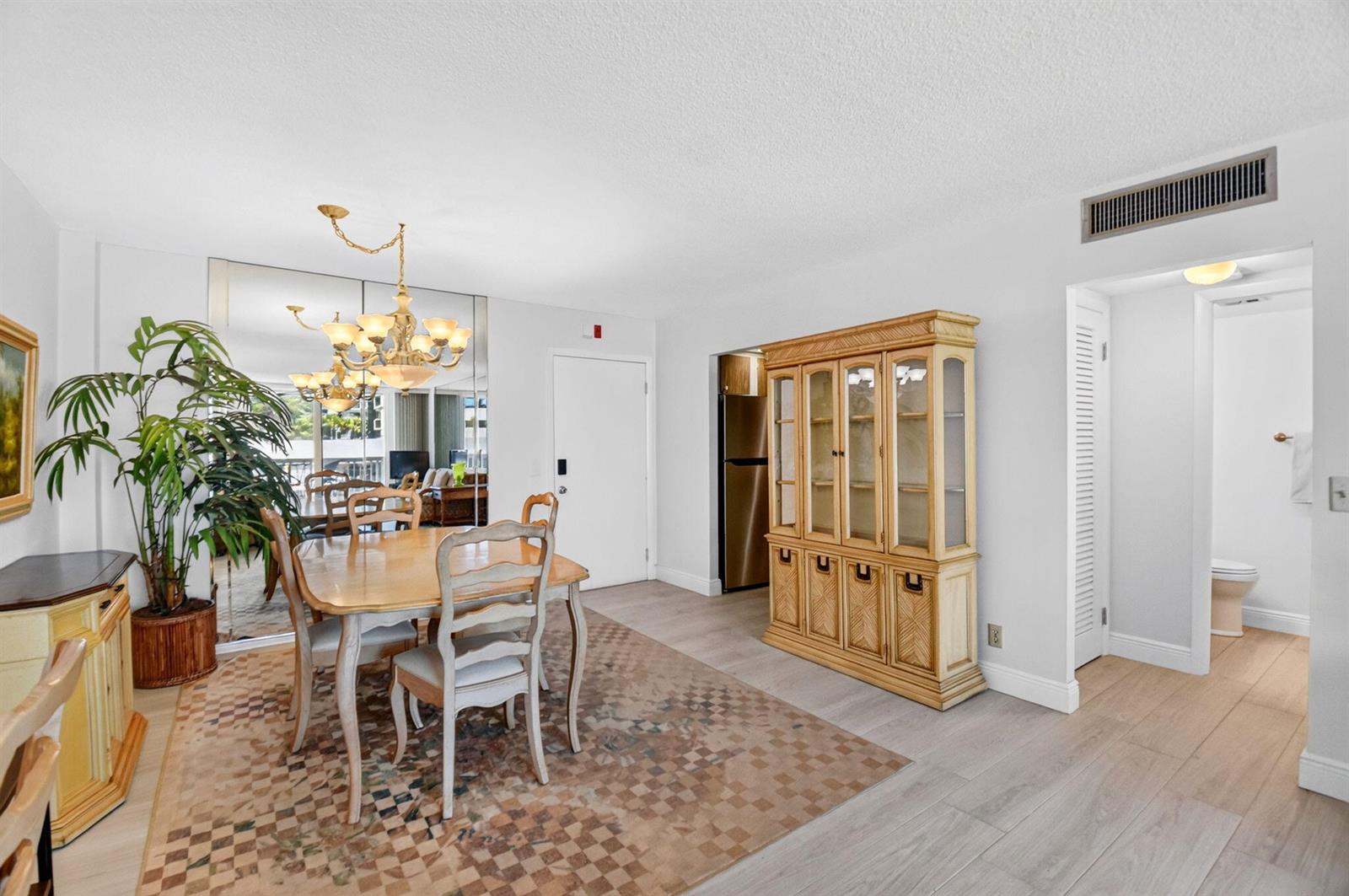 Residential in Palm Beach Shores 2
