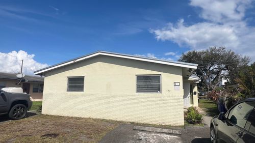 390 Sw 27th Ter, Fort Lauderdale, FL, 33312-2062 | Card Image