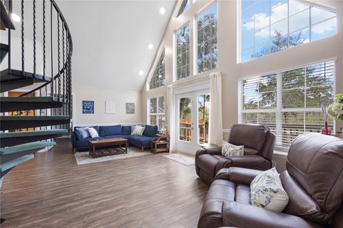 190 Se Riverside West Dr, Branford, FL, 32008-5593 | Card Image
