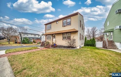 1 Taft Ave, Woodland Park, NJ, 07424-2865 | Card Image