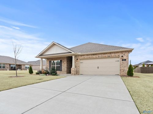 204 Joan Cir, Harvest, AL, 35749-5824 | Card Image