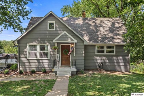 806 Jewell Rd, Bellevue, NE, 68005-2649 | Card Image