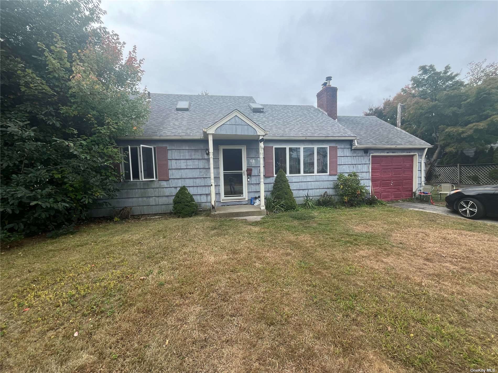 Johnson Ln, Bay Shore, NY 11706