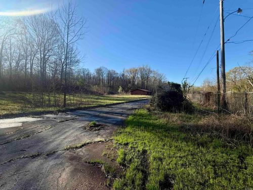 205 Newman Dr, Helena, AR, 72342-8807 | Card Image