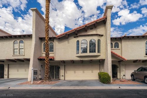 5030 Schumann Dr, Las Vegas, NV, 89146-6913 | Card Image