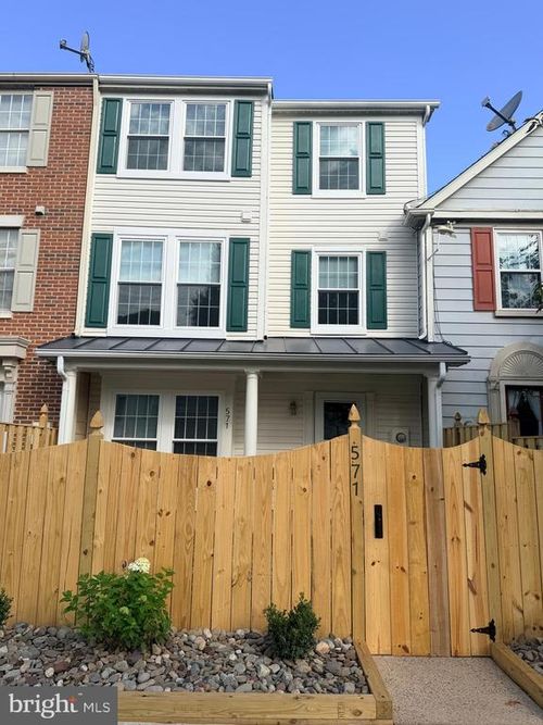 571 Boysenberry Ln, FREDERICK, MD, 21703-6200 | Card Image