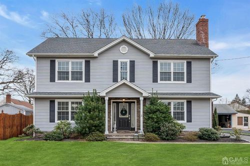 3 Red Oak Ln, Kenilworth, NJ, 07033-1914 | Card Image