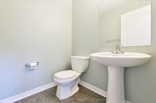 256 Brambling Way, House attached with 3 bedrooms, 3 bathrooms and 1 parking in Nepean ON | Image 5