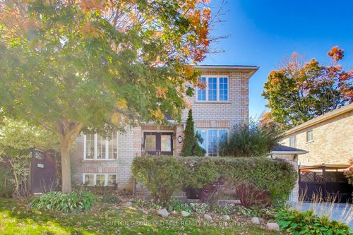 2 Chelway Rd, Scarborough, ON, M1J2T7 | Card Image