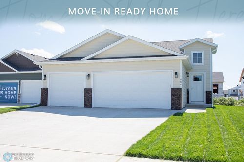 1482 66th Ave S, Fargo, ND, 58104-7950 | Card Image