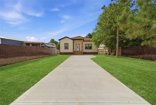 24 Road 5213, Cleveland, TX, 77327-2721 | Card Image