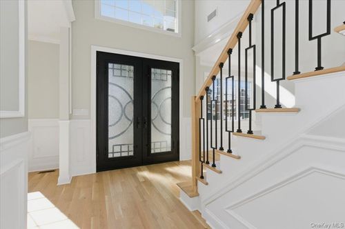 2235 1st St, East Meadow, NY, 11554-1846 | Card Image