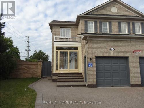25 Lucio Crt, Brampton, ON, L6P1K1 | Card Image